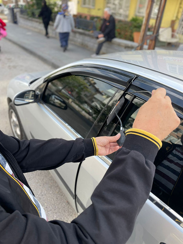 Gölmarmara Oto Kilitçisi